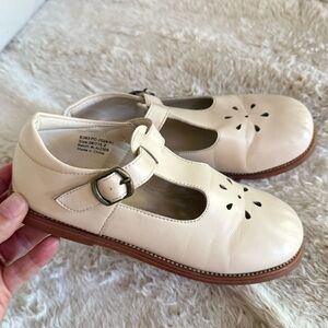 Felix and Flora Beige Mary Jane Shoes Size 2 Girls